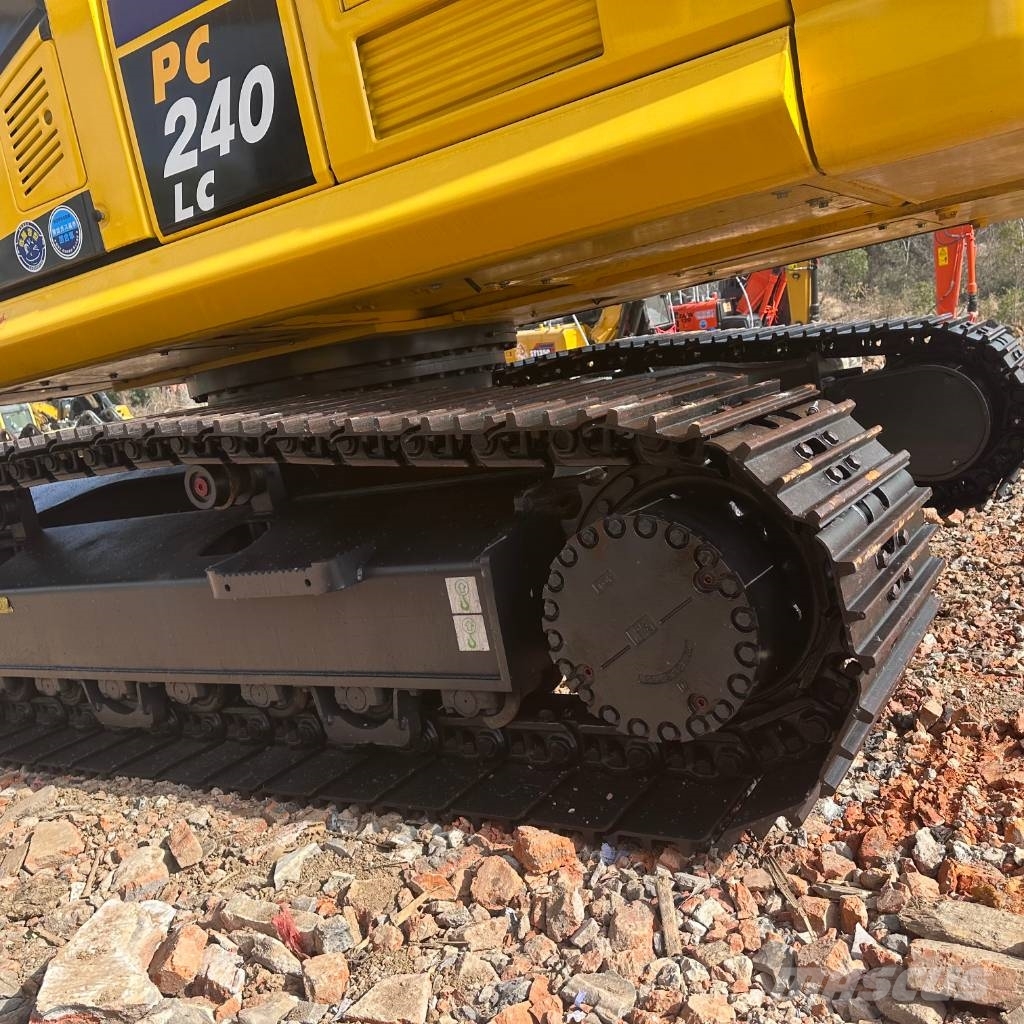 Komatsu PC 240-8 Верижен екскаватор