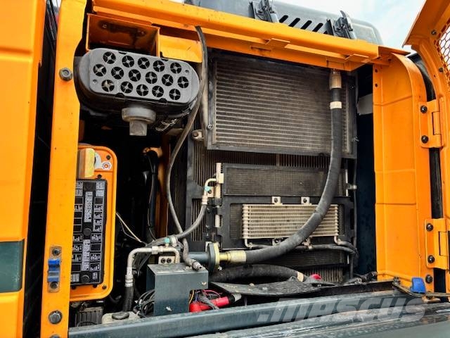 Hyundai HX 160 L /  ENGCON, RASVARI, LÄMMITIN Excavadoras sobre orugas