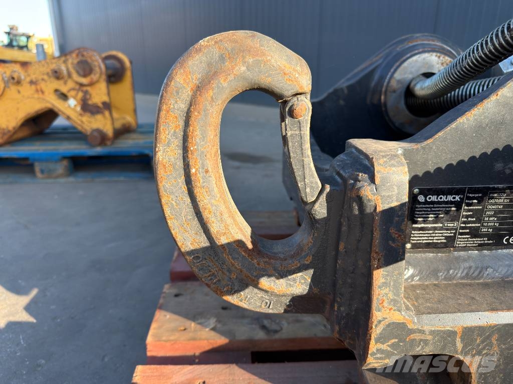 OilQuick OQ70/55 - ZX210 / ZX220 / ZX225 - DEMO Quick connectors