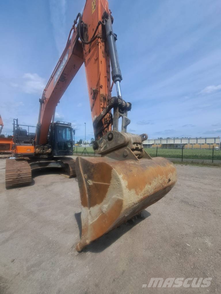Doosan DX 225 LC Roomikekskavaatorid