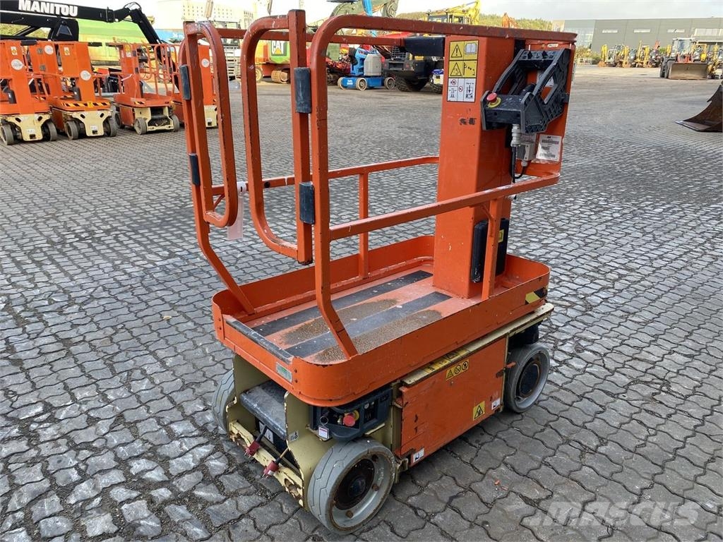 JLG 1230ES Henkilönostimet ja nostolaitteet