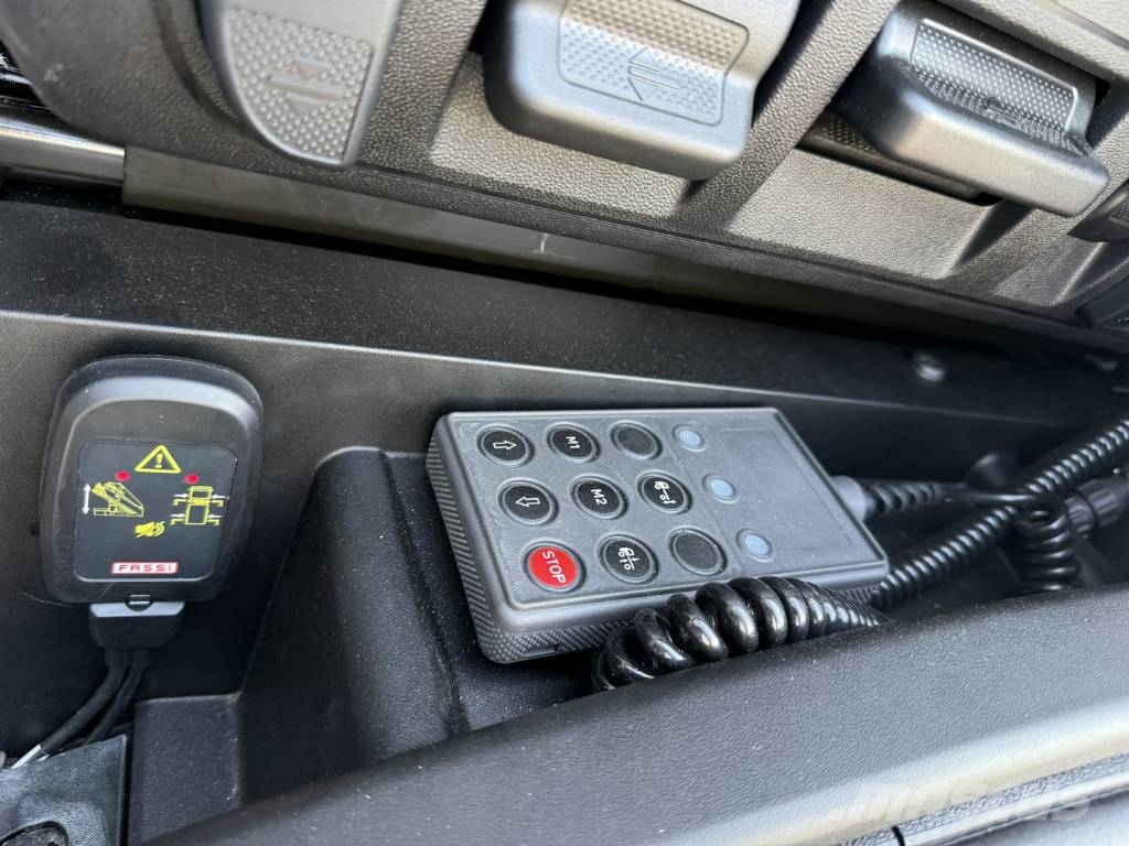 Iveco X-WAY 460 Camiones grúa