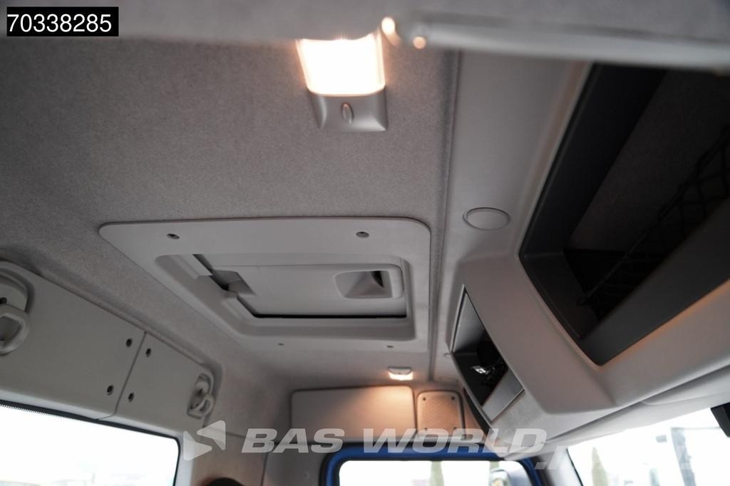 Renault D 240 D 4X2 Camiones con chasís y cabina