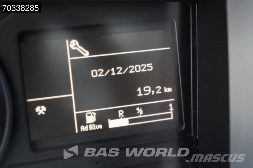 Renault D 240 D 4X2 Camiones con chasís y cabina