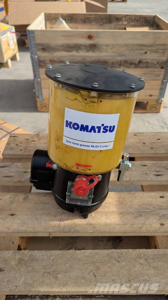 Komatsu SKF GREASING PUMP 425-S95-8420 軸
