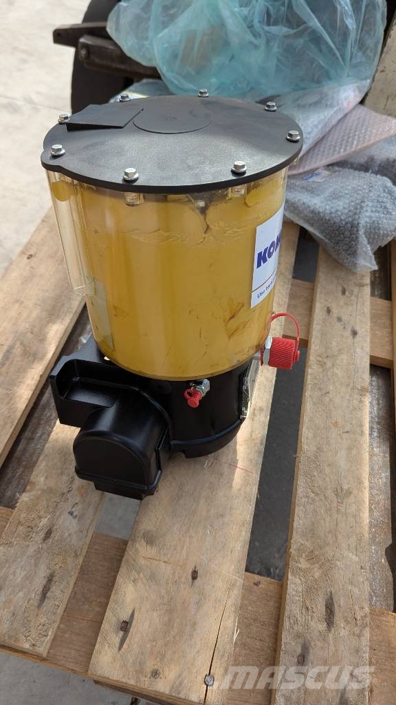 Komatsu SKF GREASING PUMP 425-S95-8420 軸