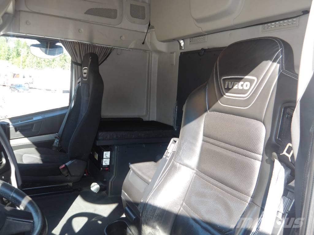 Iveco AS 440STX LNG Седельные тягачи