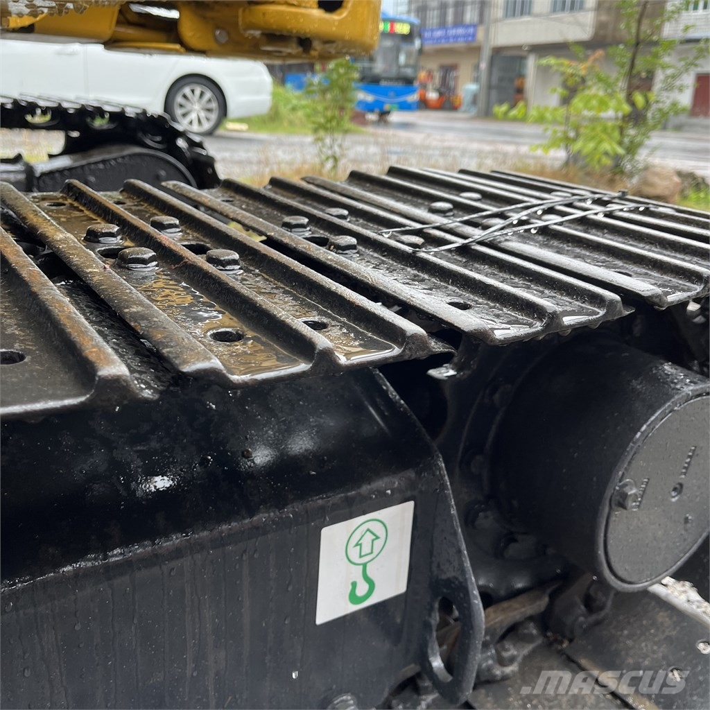 Komatsu PC35 Bagri goseničarji