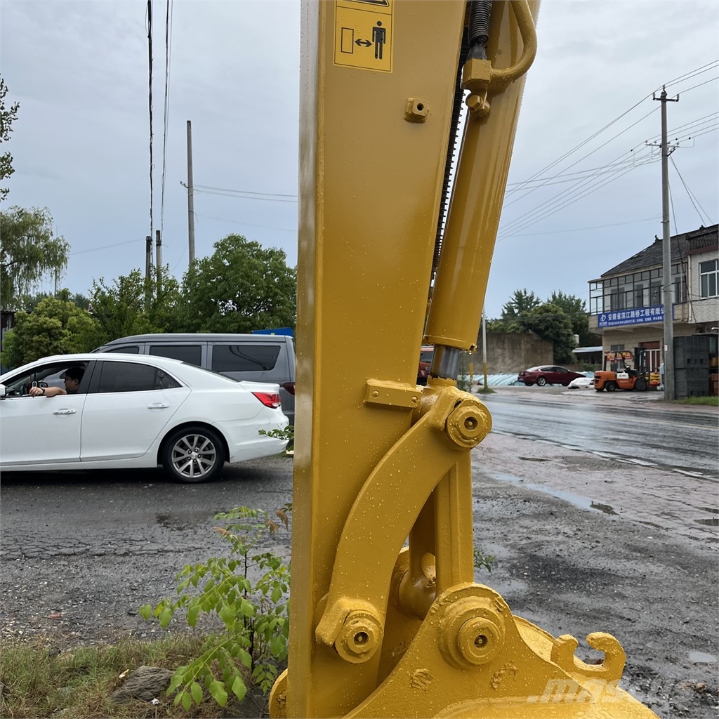 Komatsu PC35 Bagri goseničarji