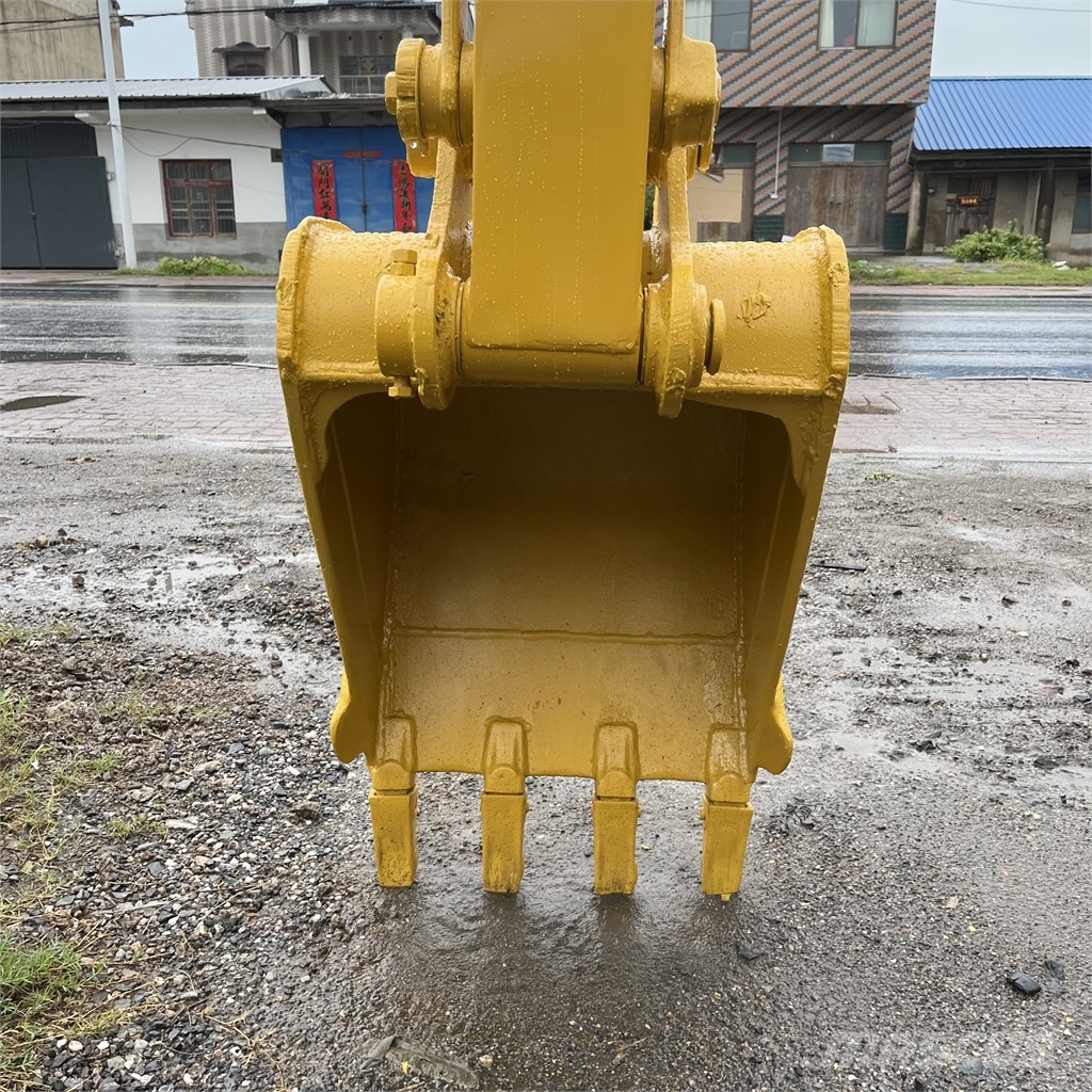 Komatsu PC35 Bagri goseničarji