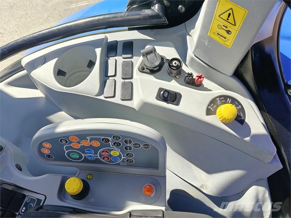 New Holland T7.270 AC الجرارات