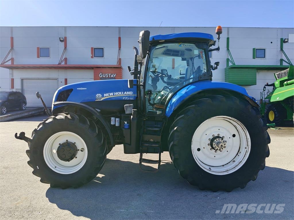New Holland T7.270 AC الجرارات