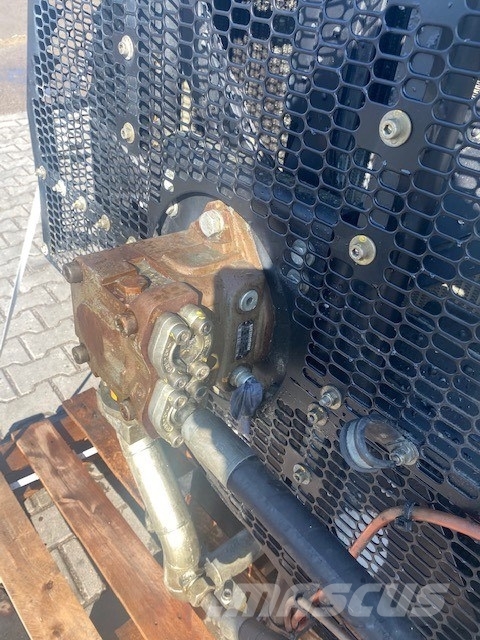 Liebherr R 974 C SET OF COOLERS 2 PCS Radiatoriai