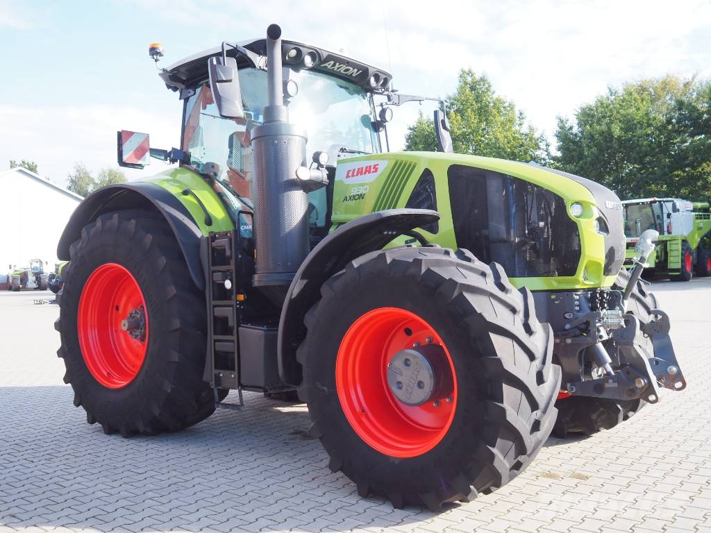 CLAAS Axion 930 CMATIC PTO GPS Traktori