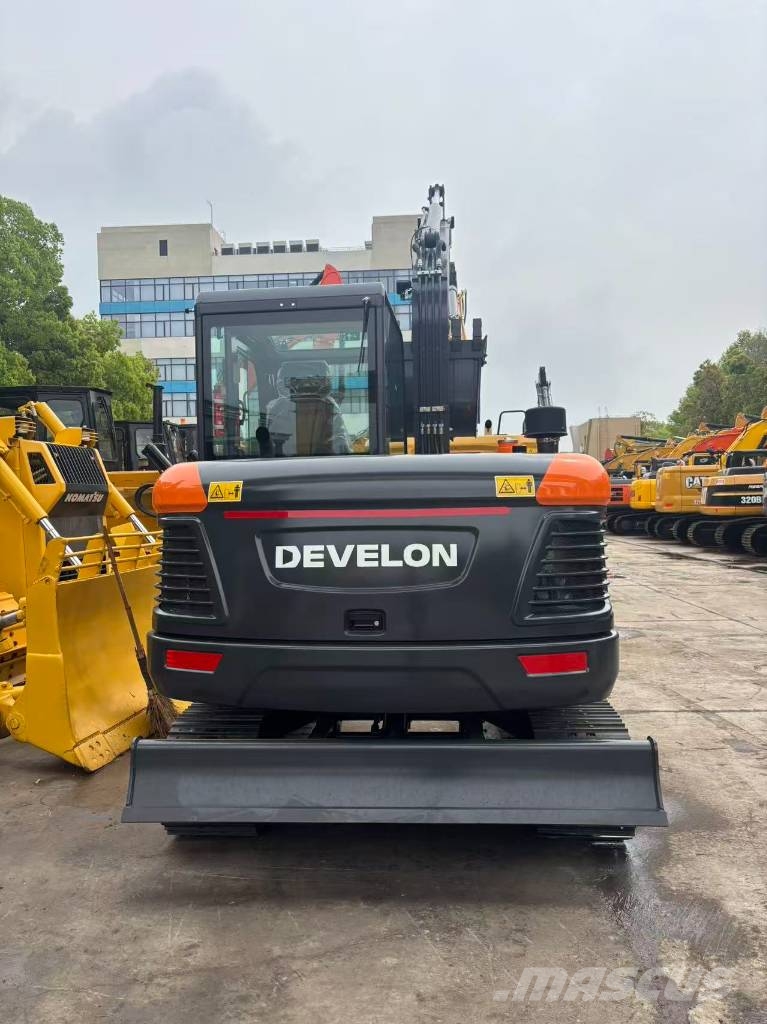 Develon DX 60 D ミニ油圧ショベル 7t以下（ミニユンボ・ミニディガー）