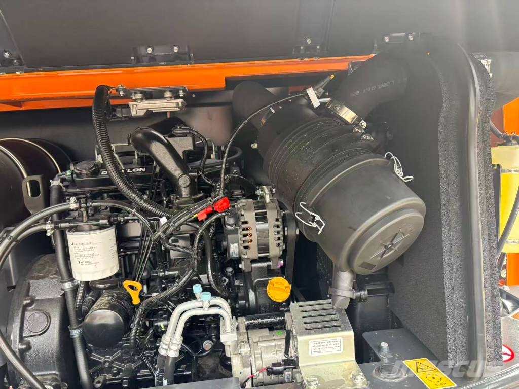 Develon DX 60 D ミニ油圧ショベル 7t以下（ミニユンボ・ミニディガー）