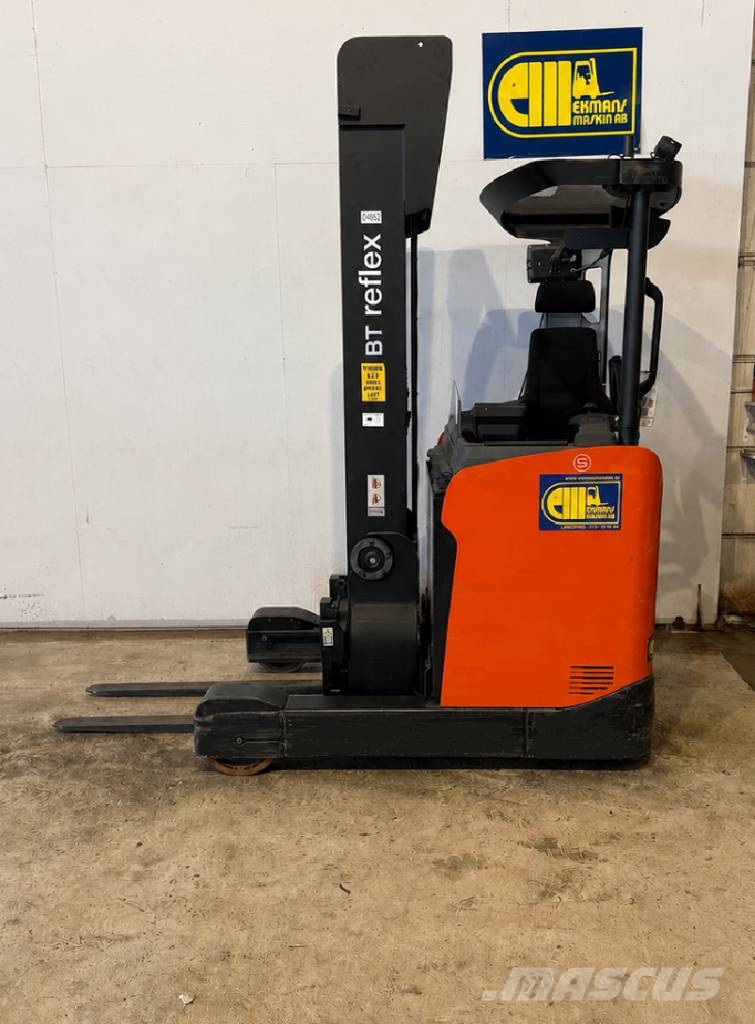 BT truck RRE160H Stivuitor cu catarg retractabil