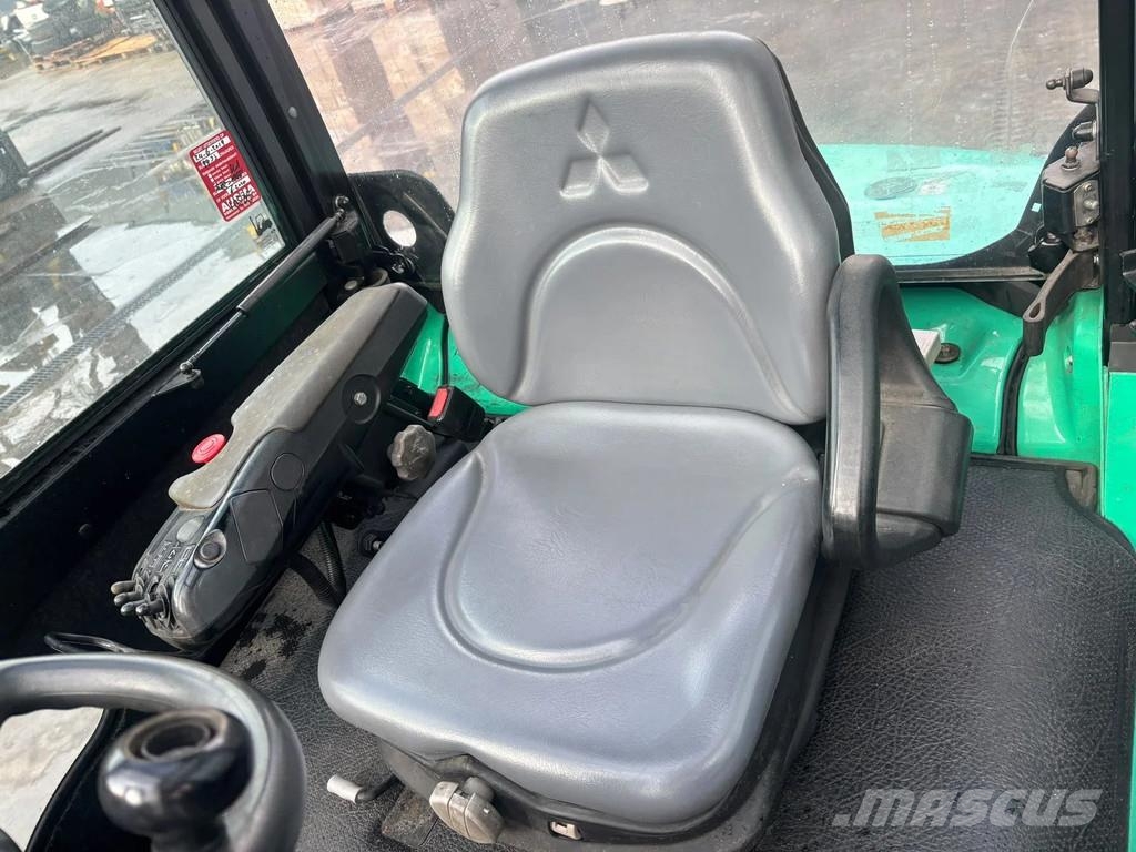 Mitsubishi FD25N Heftruck Diesel Diesel forklifts