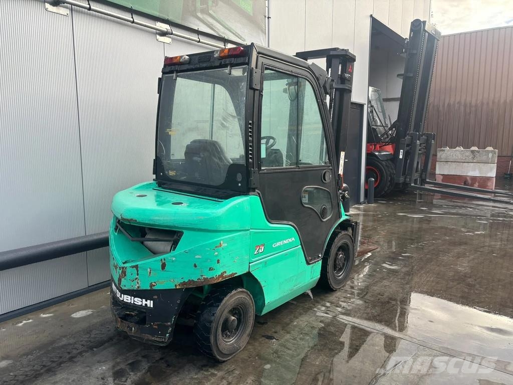 Mitsubishi FD25N Heftruck Diesel Diesel forklifts