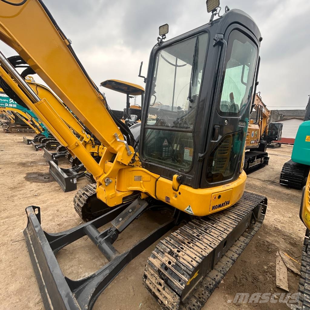 Komatsu PC 40 MR 小型挖掘机