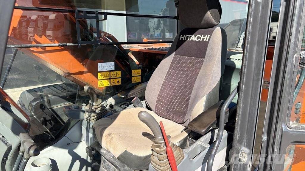 Hitachi ZX250LCH-5A (AIRCO / 6.868 HOURS / BELGIAN MACHINE حفارات زحافة