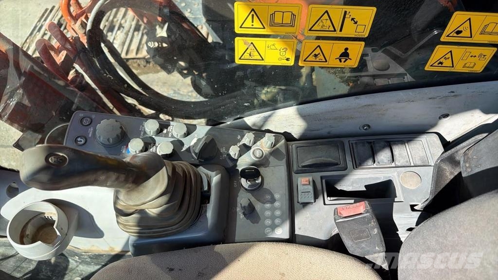Hitachi ZX250LCH-5A (AIRCO / 6.868 HOURS / BELGIAN MACHINE حفارات زحافة