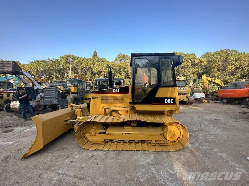 CAT D 5 C 履帶推土機