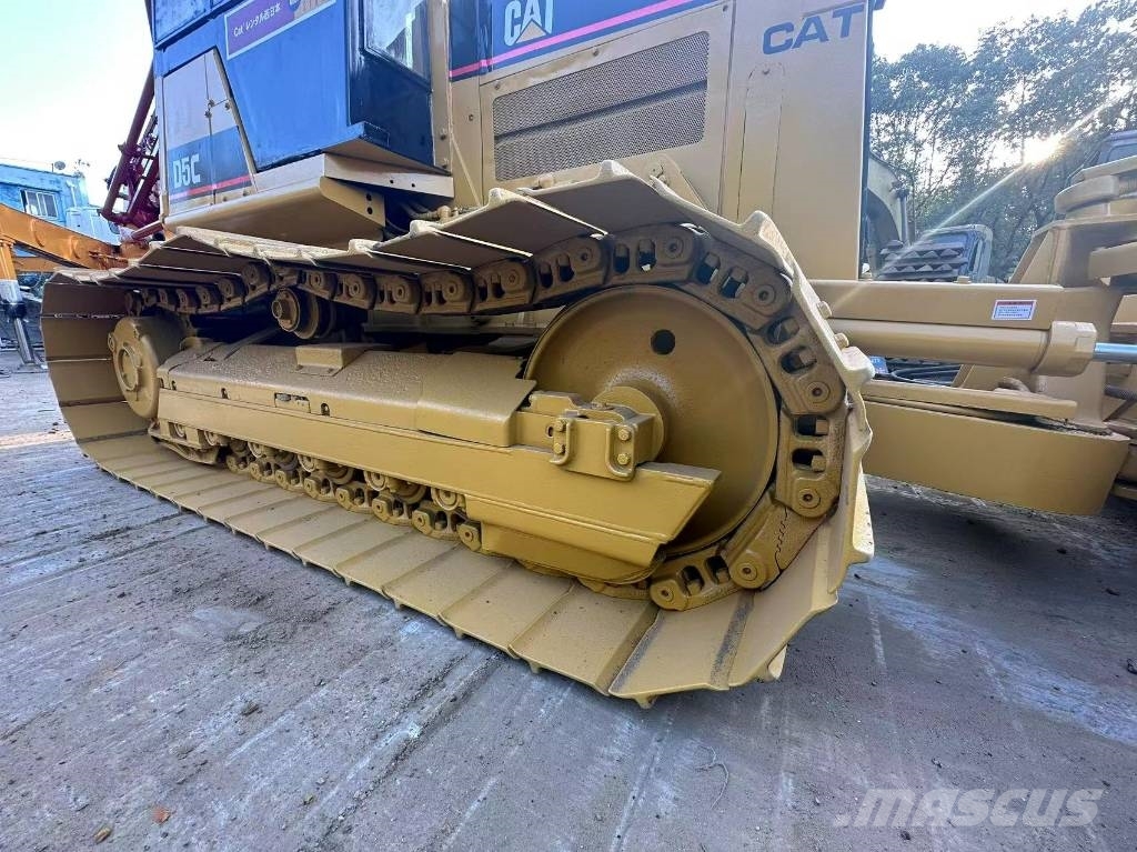 CAT D 5 C 履帶推土機