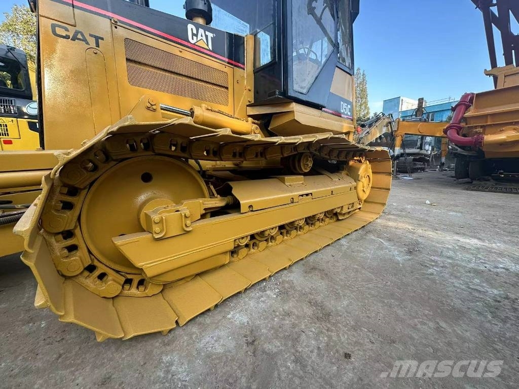 CAT D 5 C 履帶推土機