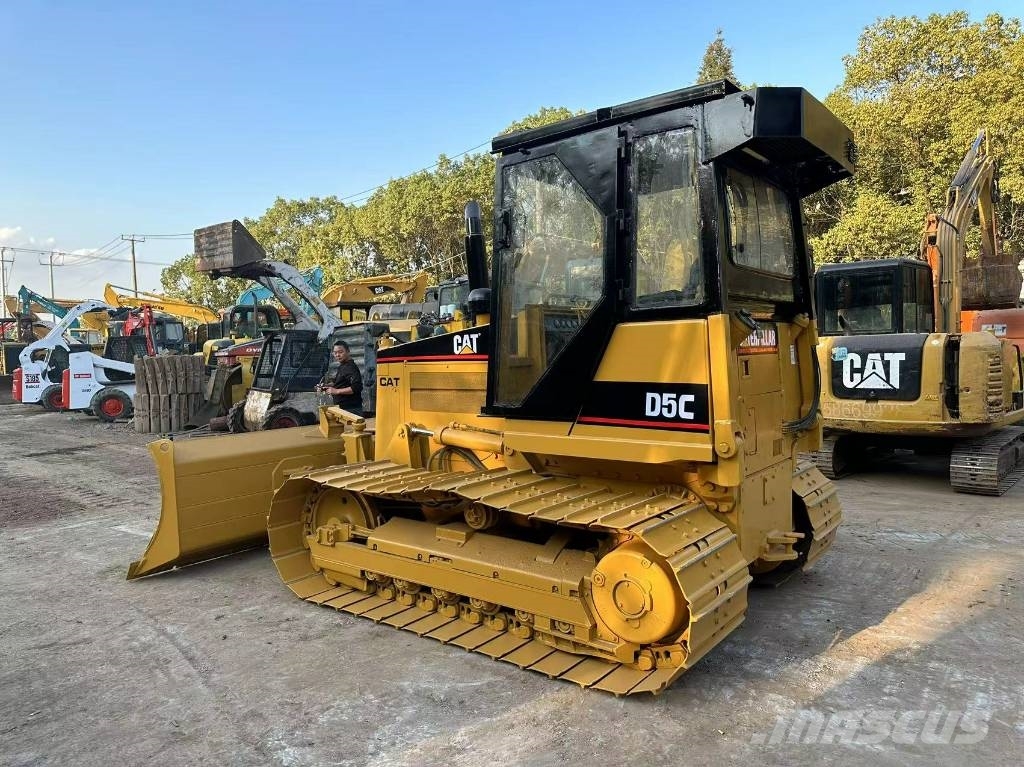 CAT D 5 C 履帶推土機