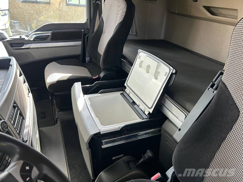 MAN TGX 18.420 4x4 Tractor Units