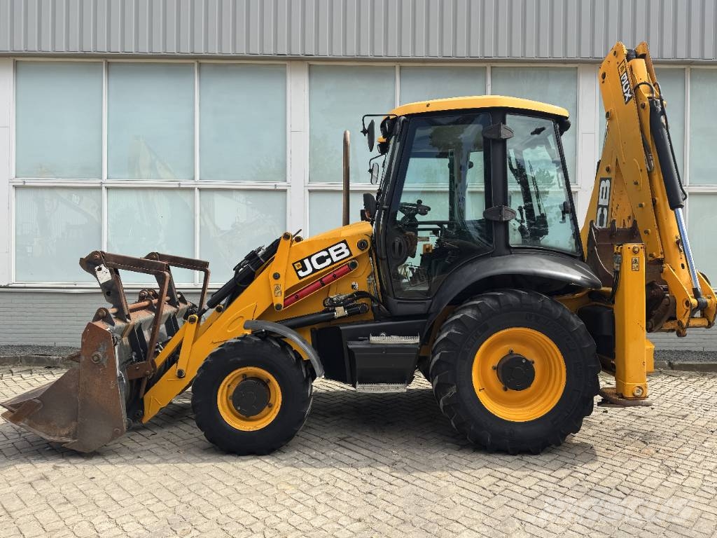 JCB 3 CX 2011 Rýpadlo-nakladače