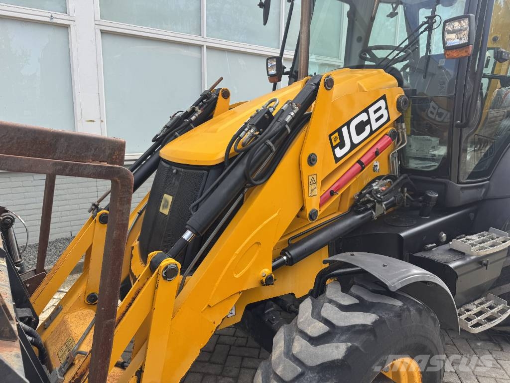 JCB 3 CX 2011 Rýpadlo-nakladače