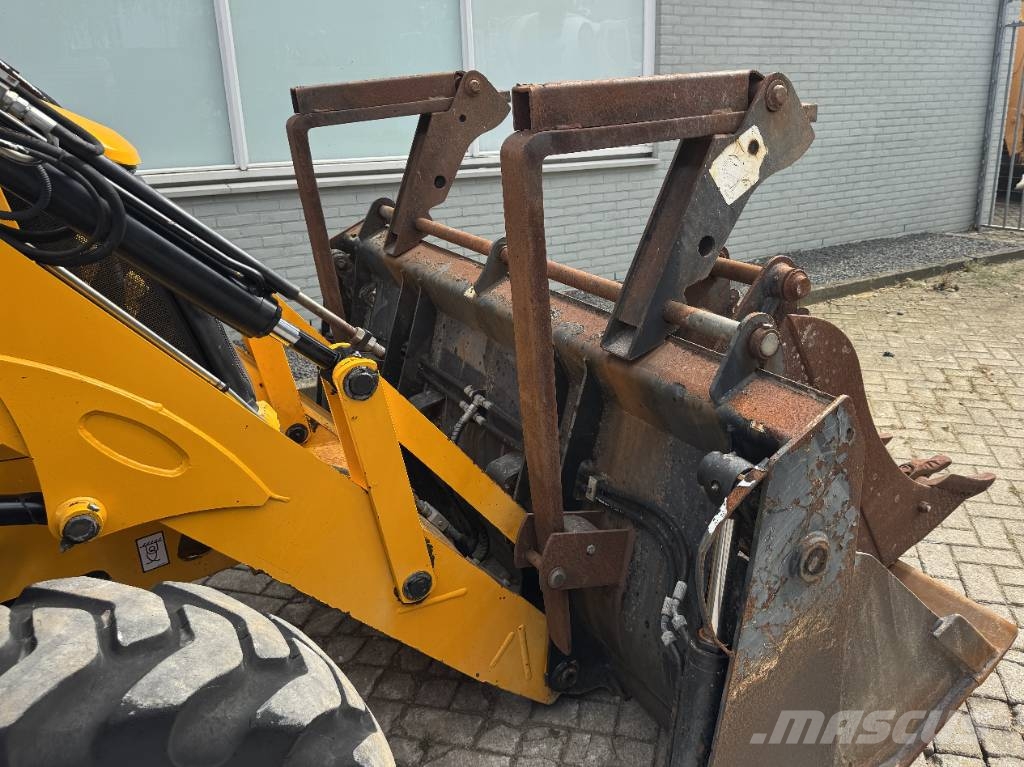 JCB 3 CX 2011 Rýpadlo-nakladače