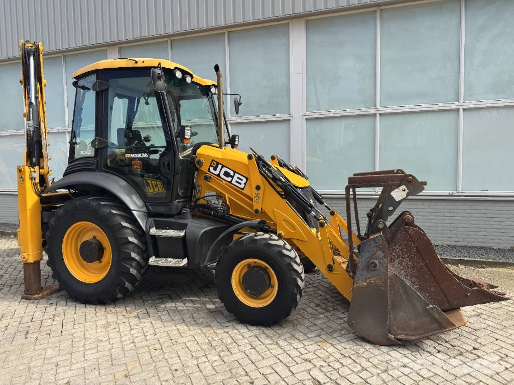 JCB 3 CX 2011 Rýpadlo-nakladače