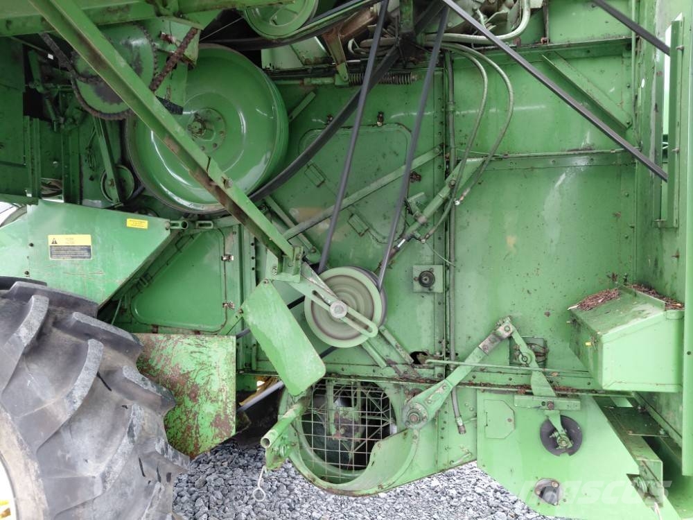 John Deere 1032 Mähdrescher