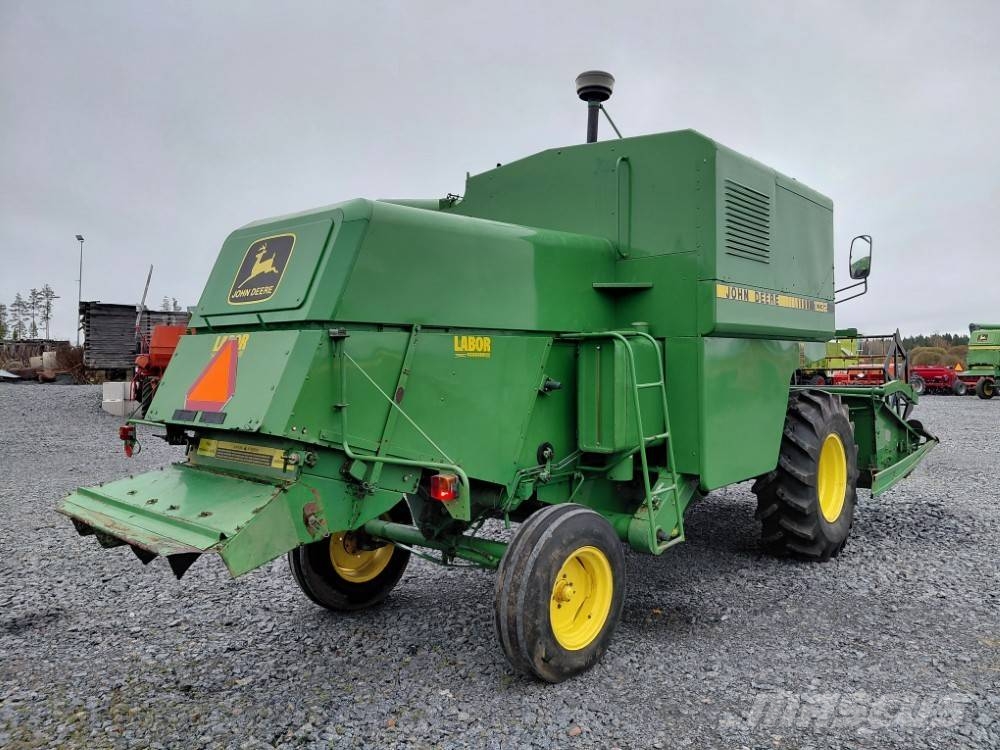 John Deere 1032 Mähdrescher