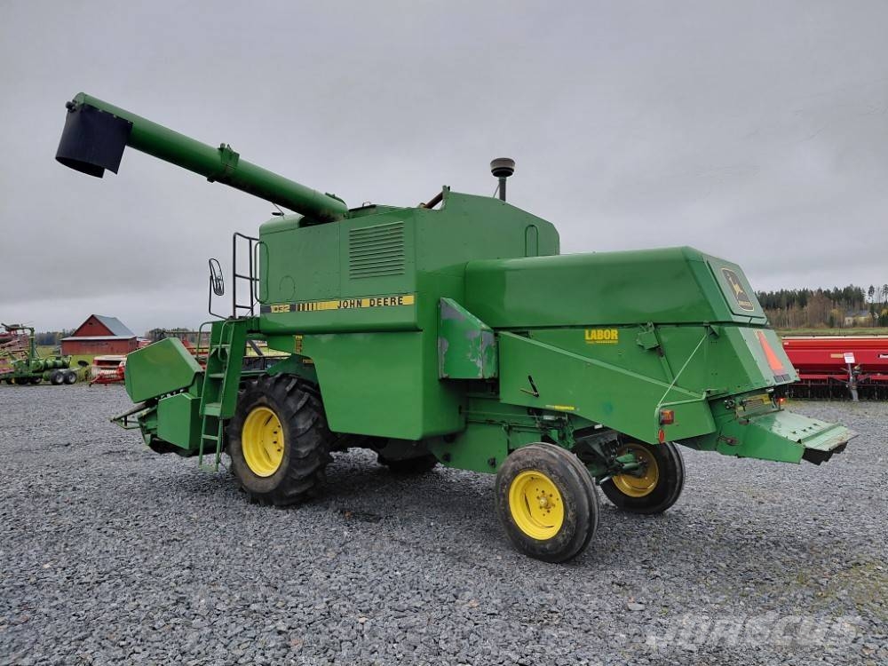 John Deere 1032 Mähdrescher