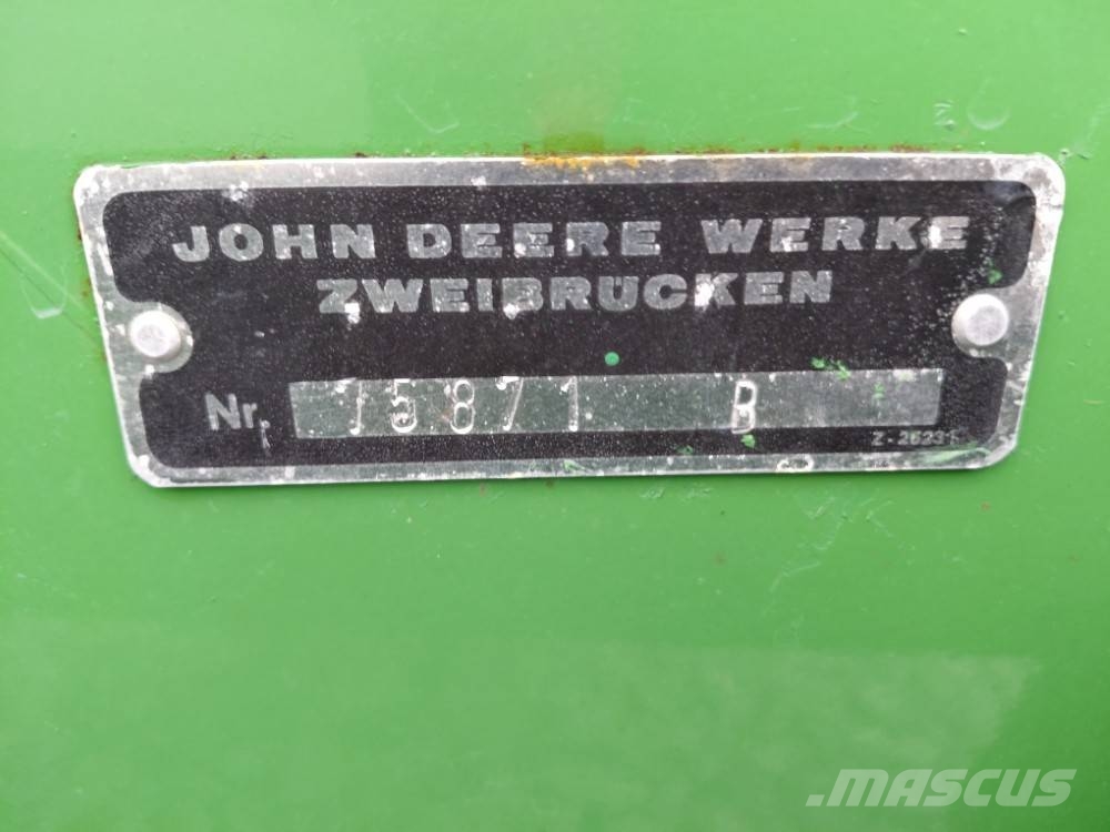 John Deere 1032 Mähdrescher