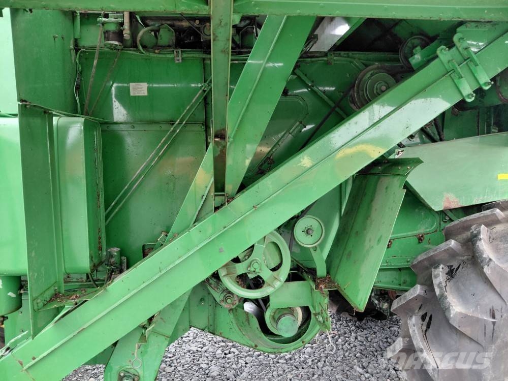 John Deere 1032 Mähdrescher