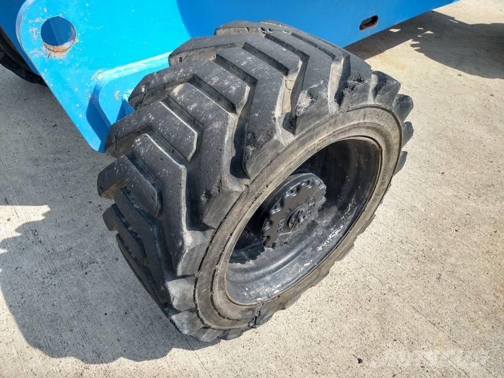 JLG 800 AJ (558) Zglobne dvižne ploščadi