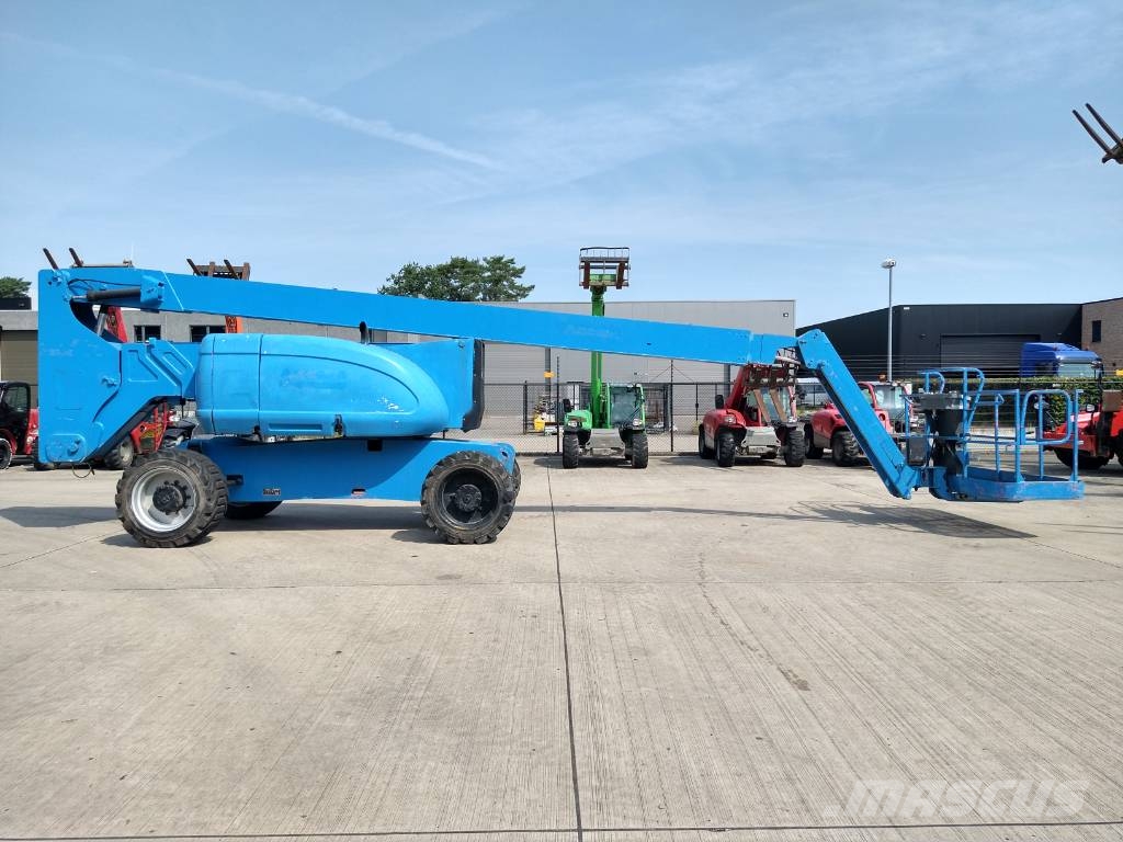 JLG 800 AJ (558) Zglobne dvižne ploščadi