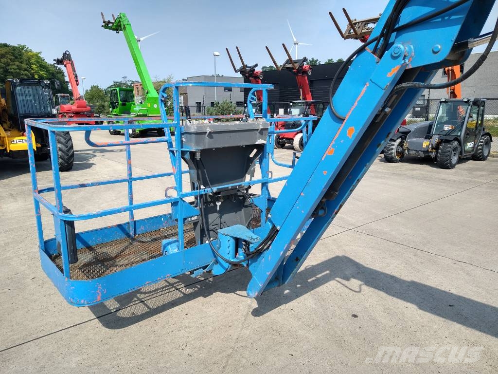 JLG 800 AJ (558) Zglobne dvižne ploščadi