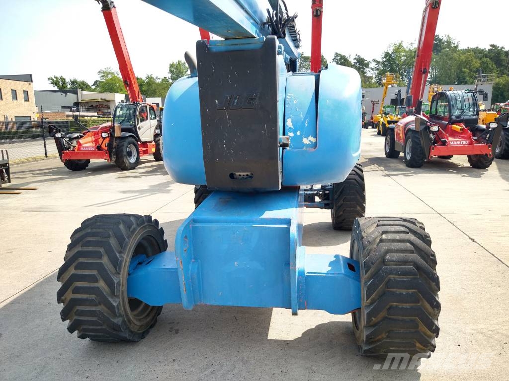 JLG 800 AJ (558) Zglobne dvižne ploščadi