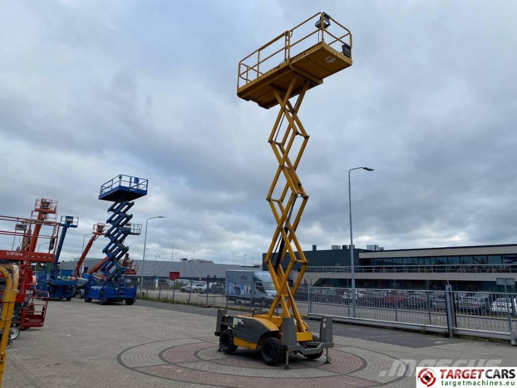 Haulotte Compact 10DX Diesel 4x4 Scissor Work Lift 1015cm Schaarhoogwerkers