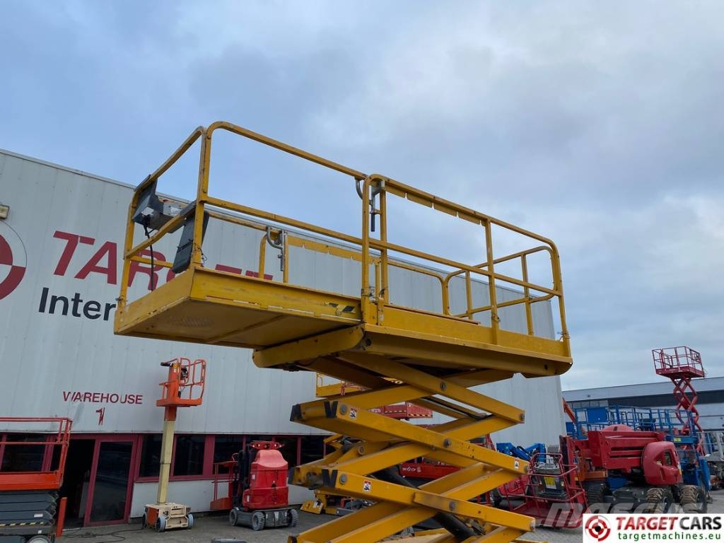 Haulotte Compact 10DX Diesel 4x4 Scissor Work Lift 1015cm Schaarhoogwerkers