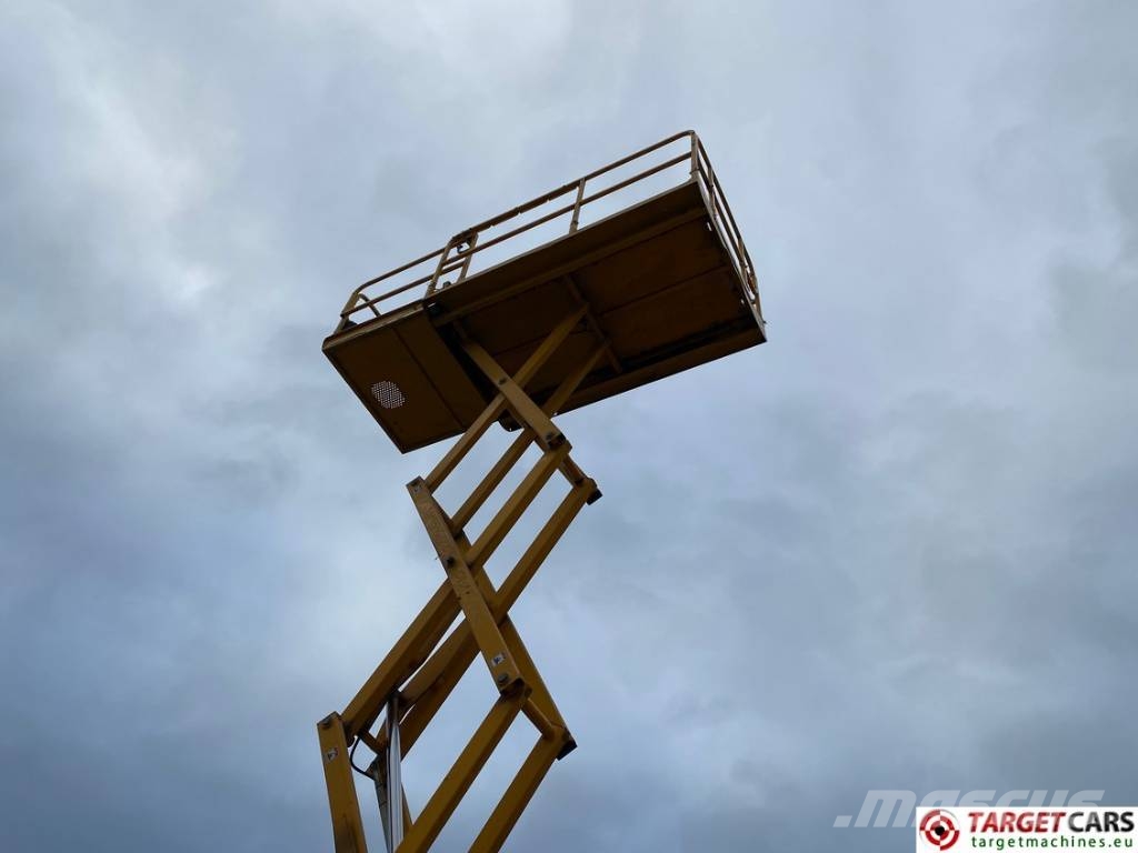 Haulotte Compact 10DX Diesel 4x4 Scissor Work Lift 1015cm Schaarhoogwerkers