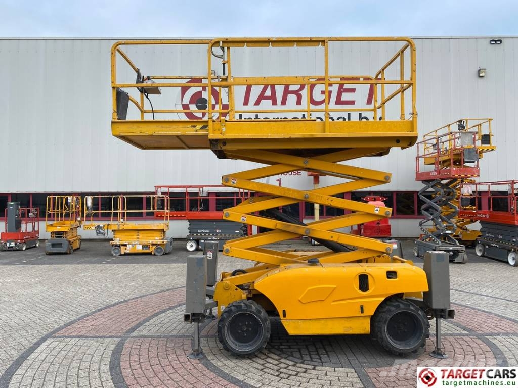 Haulotte Compact 10DX Diesel 4x4 Scissor Work Lift 1015cm Schaarhoogwerkers