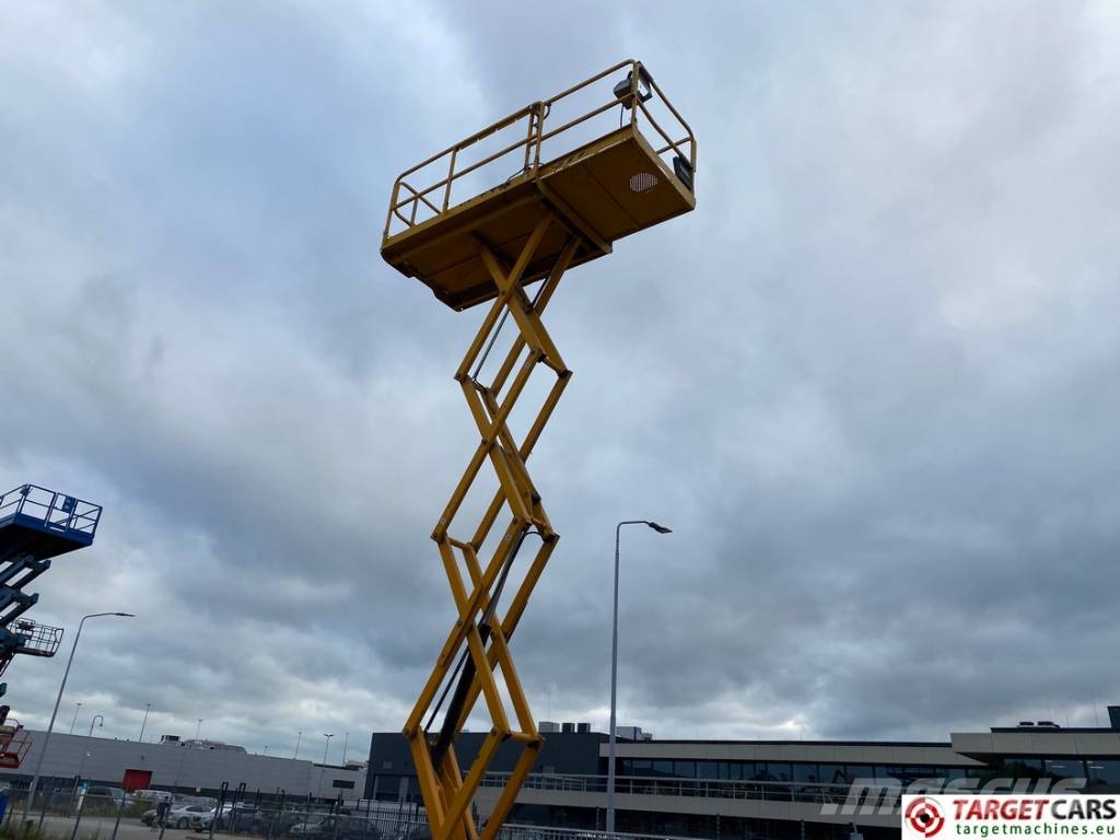 Haulotte Compact 10DX Diesel 4x4 Scissor Work Lift 1015cm Schaarhoogwerkers