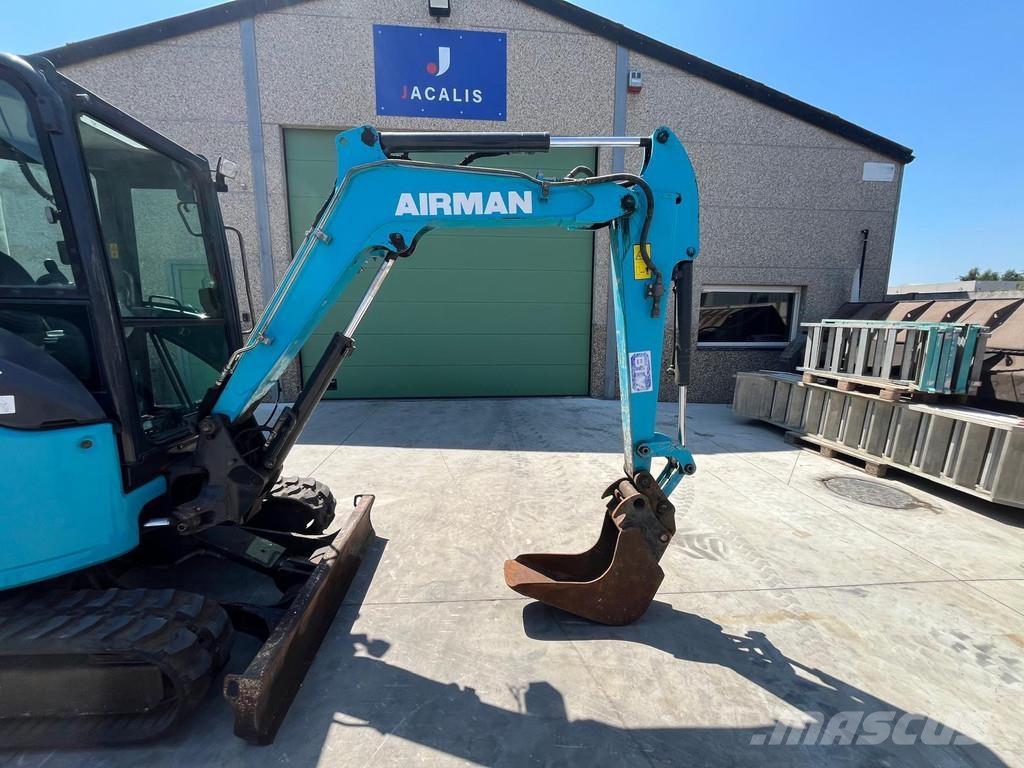 Airman AX26U-6A CR Minigraafmachines < 7t